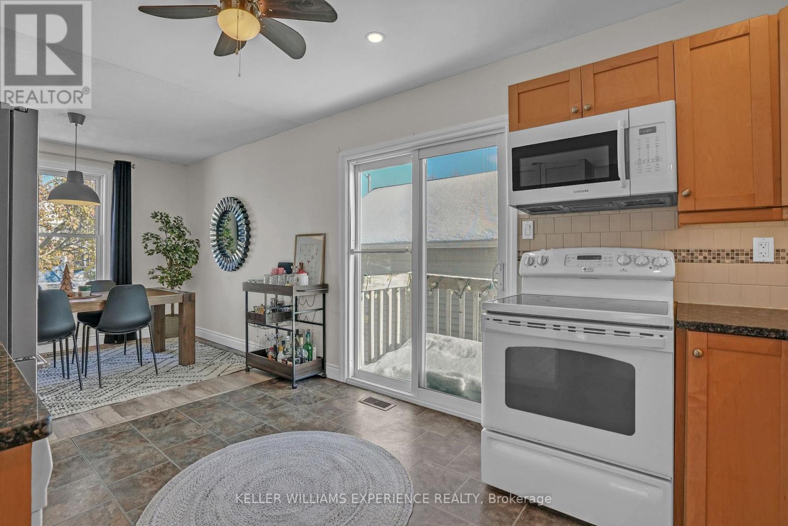 43 Knicely Road, Barrie (Painswick North), Ontario  L4N 6V3 - Photo 6 - S12686924