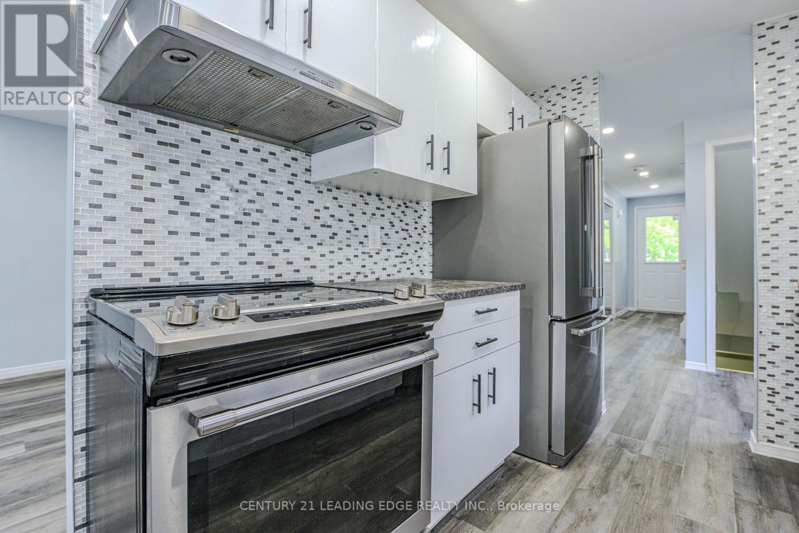 169 Hickling Trail, Barrie (Grove East), Ontario  L4M 5V1 - Photo 15 - S12687012