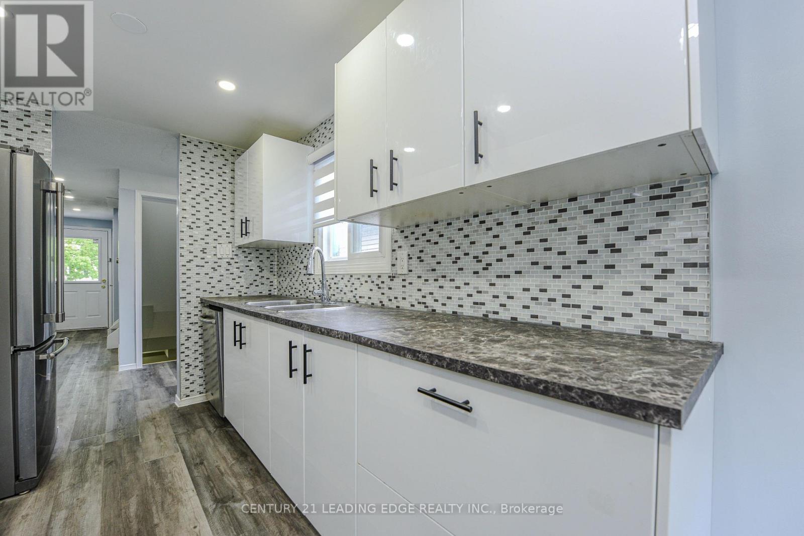 169 Hickling Trail, Barrie (Grove East), Ontario  L4M 5V1 - Photo 16 - S12687012