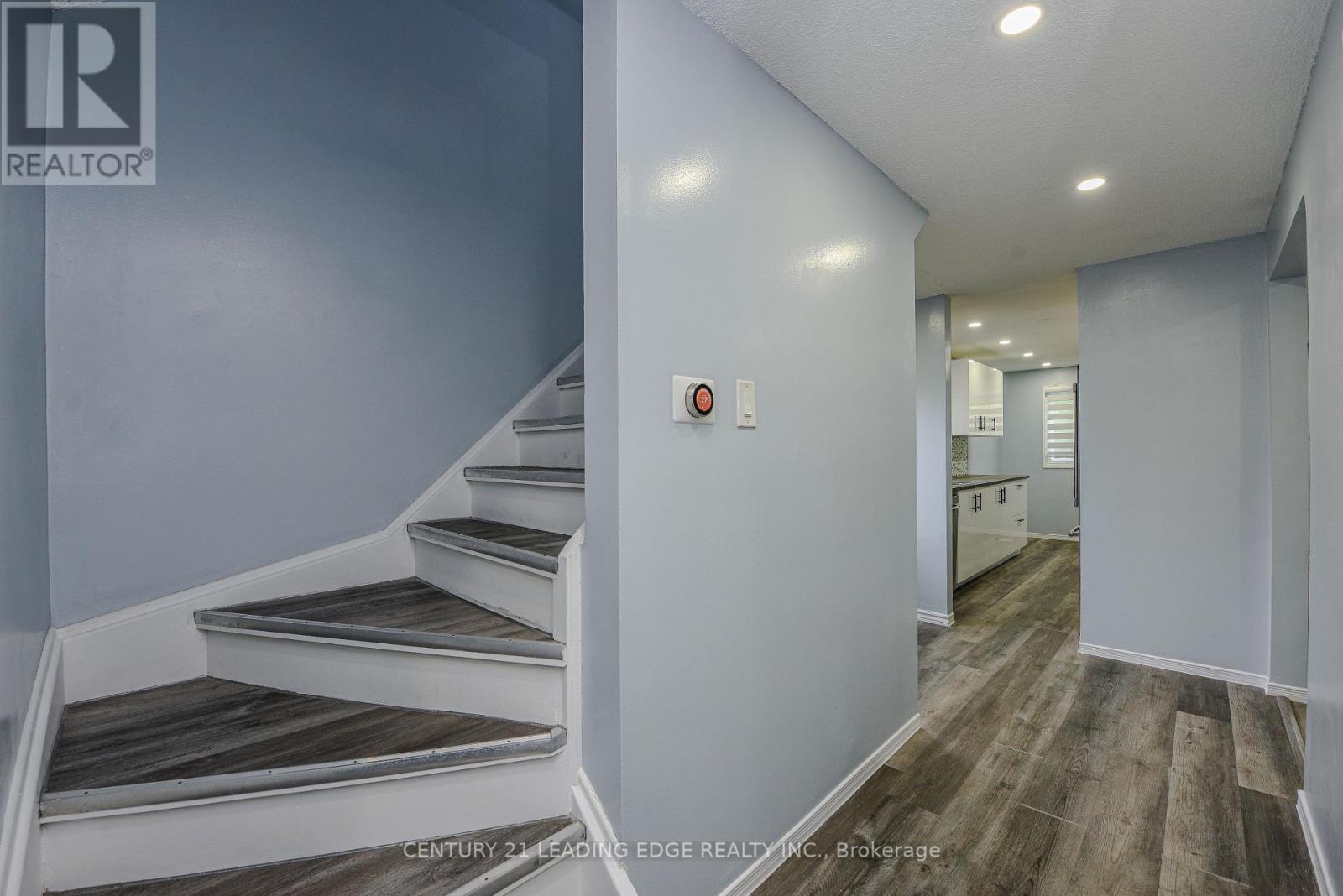 169 Hickling Trail, Barrie (Grove East), Ontario  L4M 5V1 - Photo 5 - S12687012