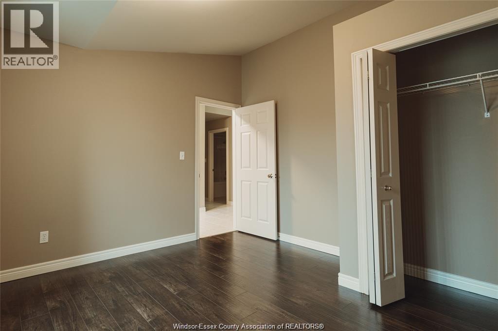 11448 Firgrove, Windsor, Ontario  N8P 1L9 - Photo 11 - 26000836