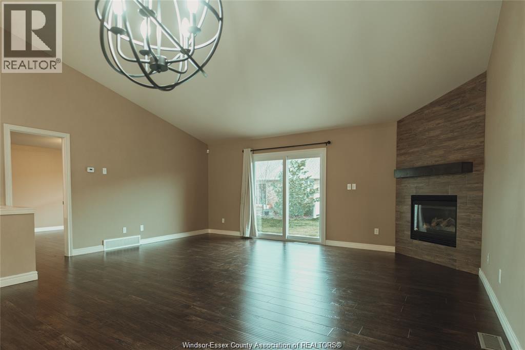 11448 Firgrove, Windsor, Ontario  N8P 1L9 - Photo 3 - 26000836