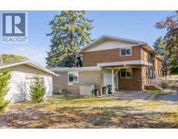3027 WALKER ROAD, Windsor, Ontario