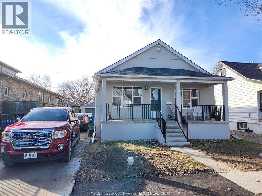 1827 St. Luke, Windsor, Ontario  N8W 3W8 - Photo 1 - 26000825