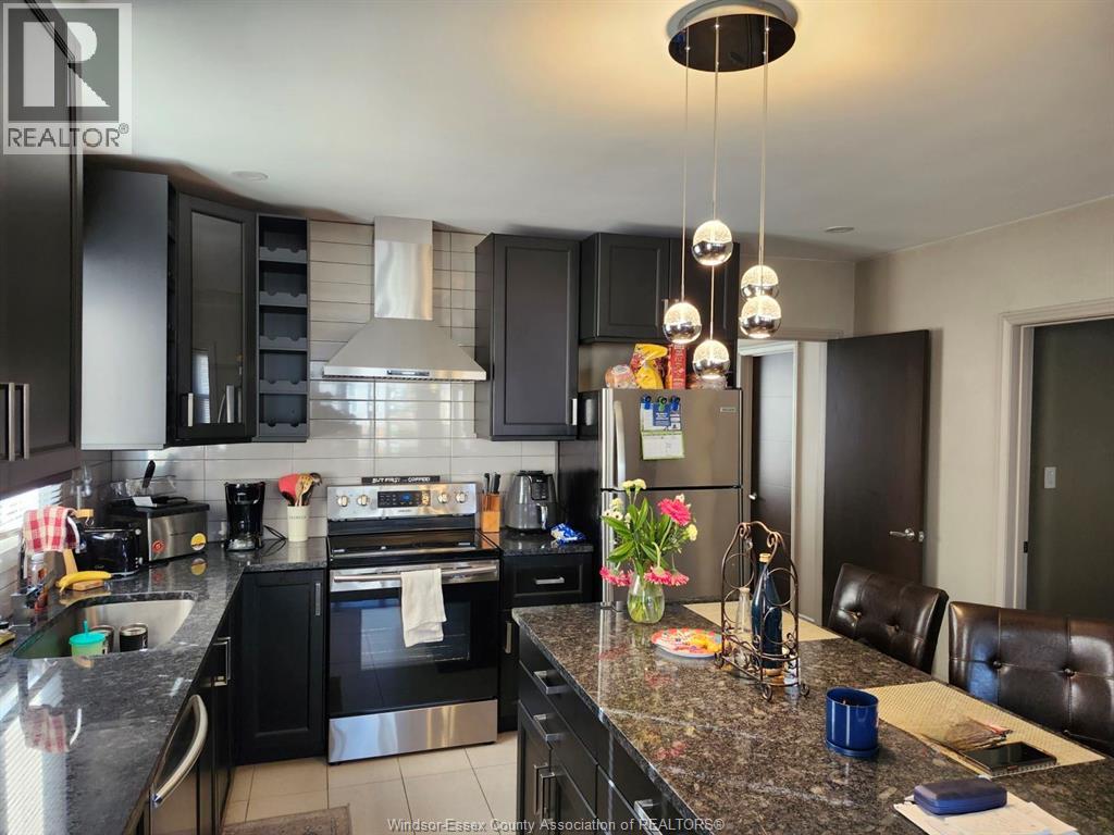 1827 St. Luke, Windsor, Ontario  N8W 3W8 - Photo 3 - 26000825