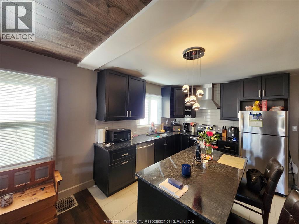 1827 St. Luke, Windsor, Ontario  N8W 3W8 - Photo 4 - 26000825