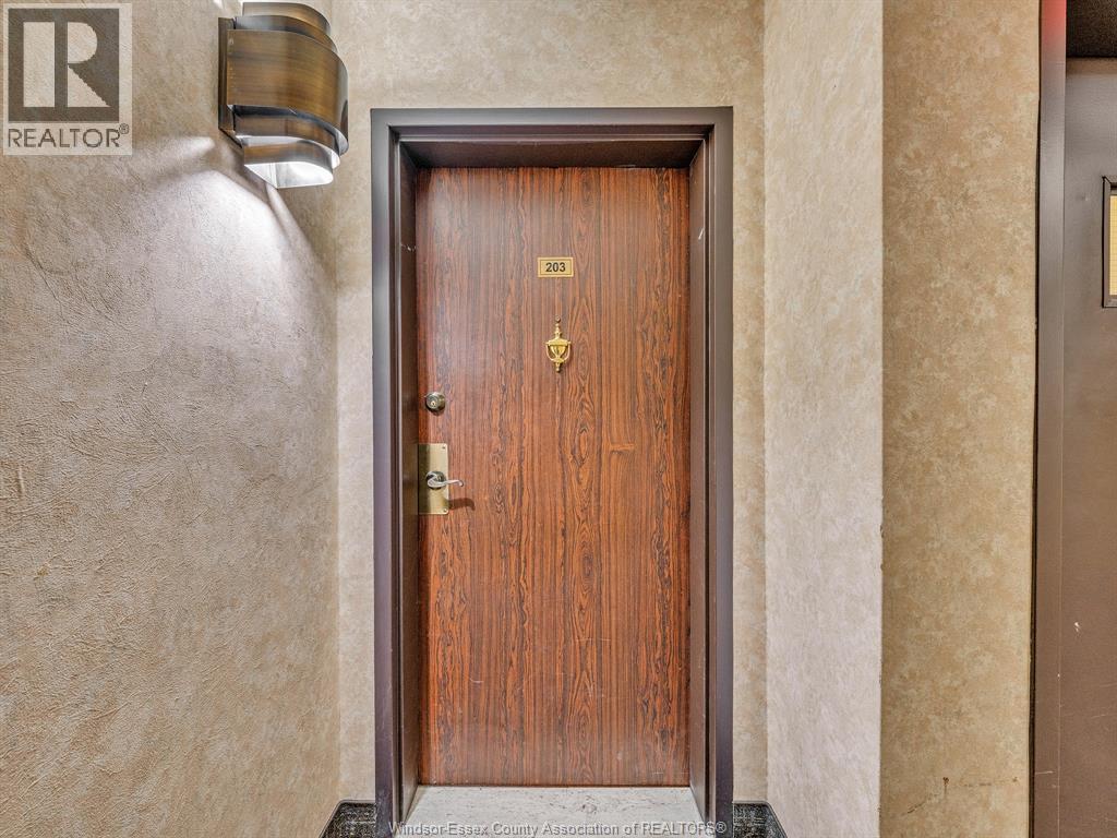 3663 Riverside Drive East Unit# 203, Windsor, Ontario N8Y 4V3 - Photo 11 - 26000819