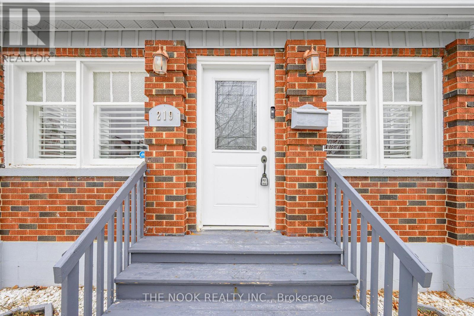 219 Verdun Road, Oshawa, Ontario  L1H 5T1 - Photo 4 - E12685736