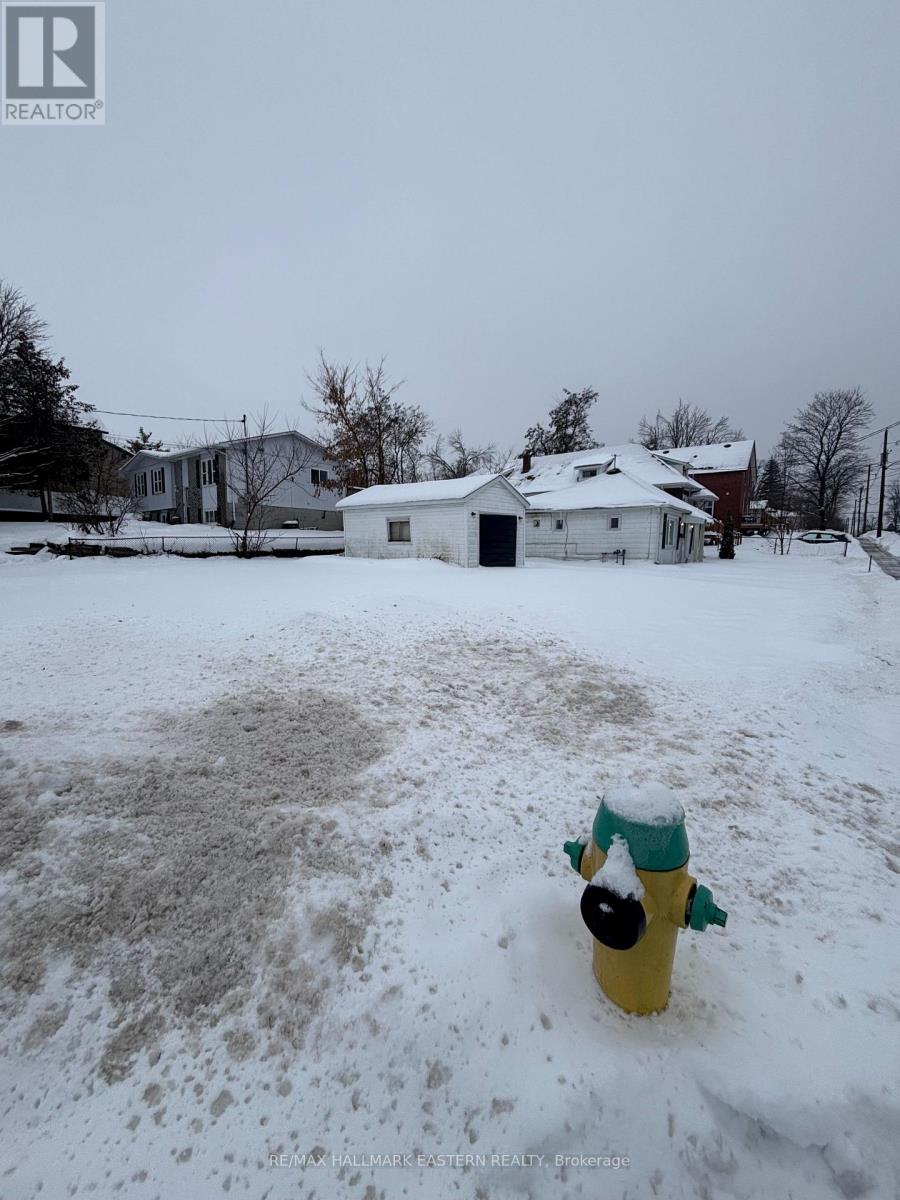 71 Glenelg Street E, Kawartha Lakes, Ontario  K9V 1Z4 - Photo 5 - X12666210