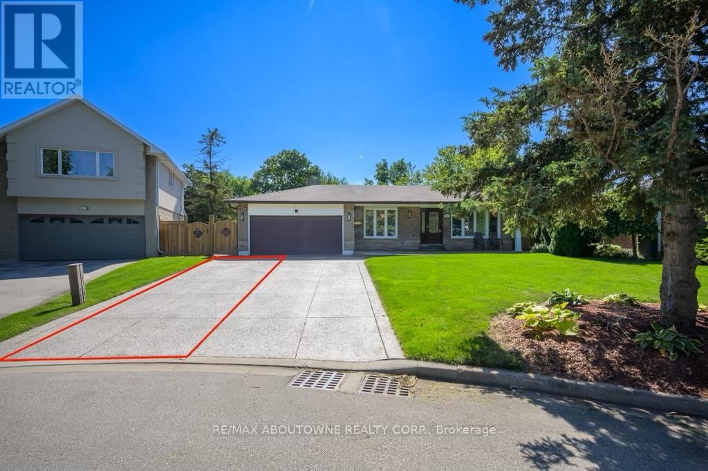 2444 WOBURN CRESCENT, Oakville, Ontario