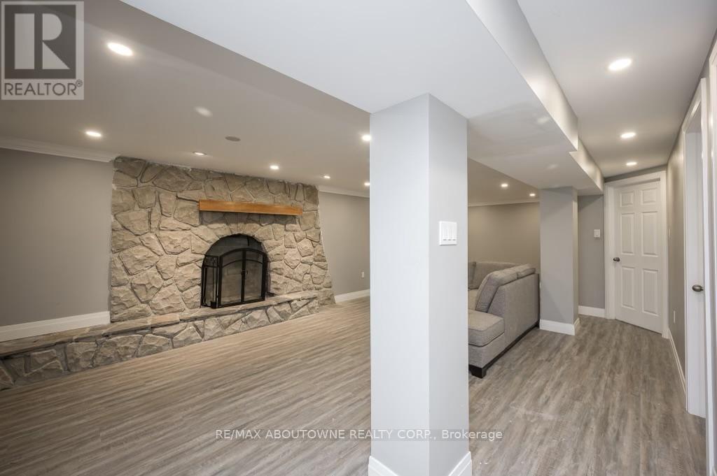 2444 Woburn Crescent, Oakville, Ontario  L6L 5E9 - Photo 6 - W12686820