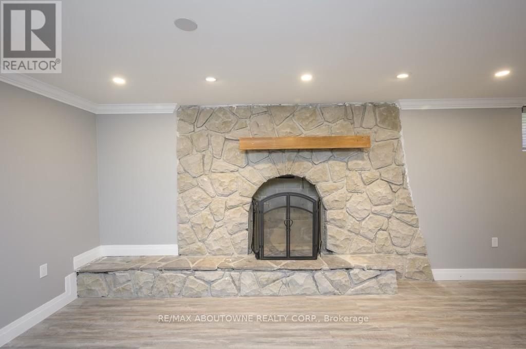 2444 Woburn Crescent, Oakville, Ontario  L6L 5E9 - Photo 7 - W12686820