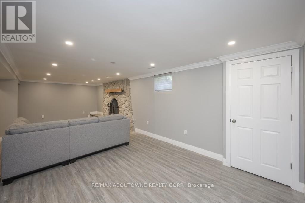 2444 Woburn Crescent, Oakville, Ontario  L6L 5E9 - Photo 8 - W12686820