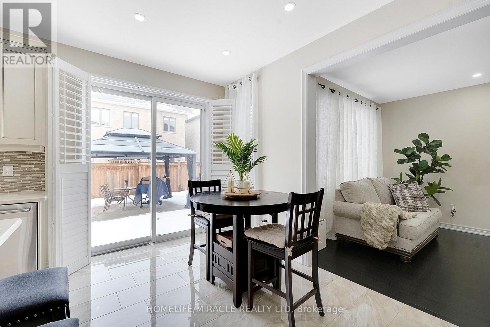 10 Dalecrest Road, Brampton, Ontario  L6X 5N3 - Photo 16 - W12686842