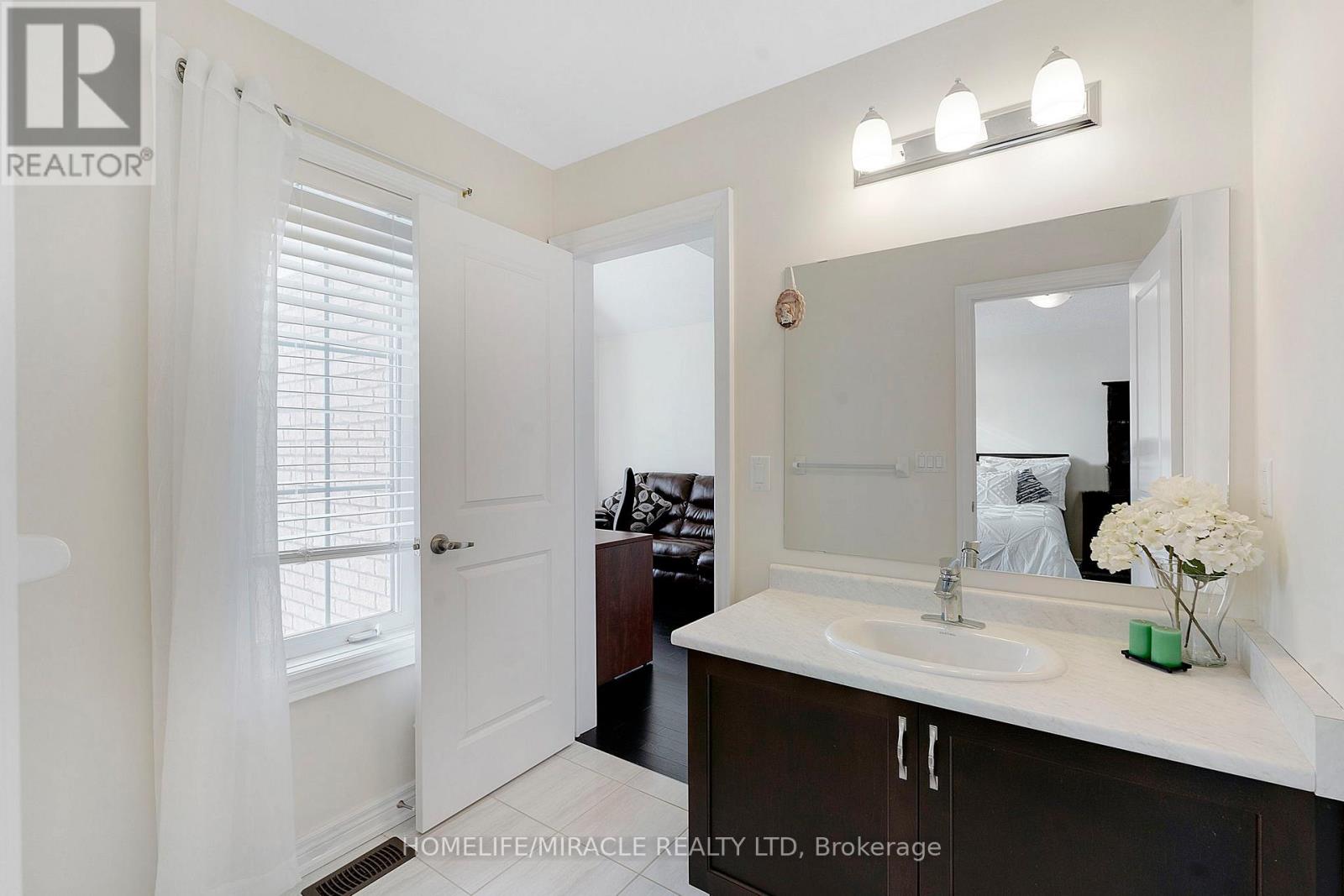 10 Dalecrest Road, Brampton, Ontario  L6X 5N3 - Photo 34 - W12686842