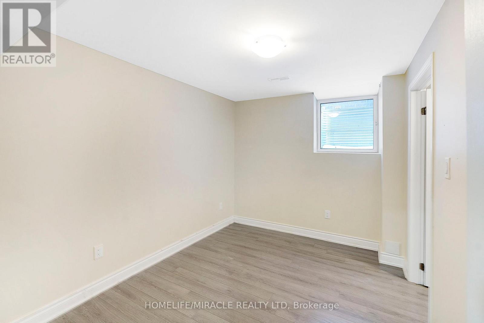 10 Dalecrest Road, Brampton, Ontario  L6X 5N3 - Photo 42 - W12686842