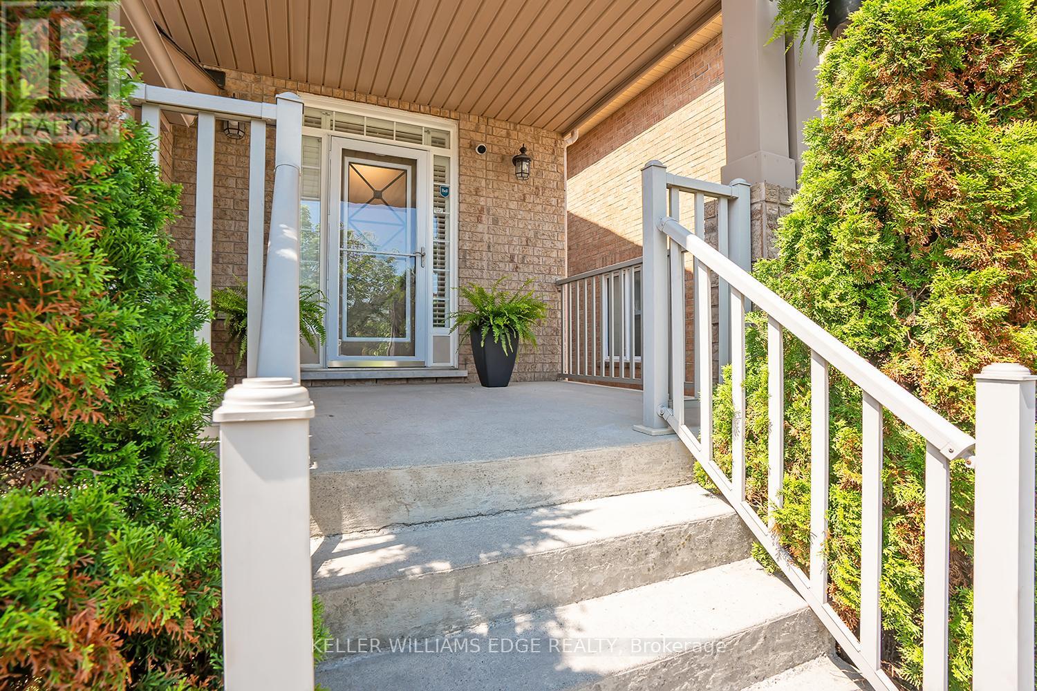 5586 Churchill Meadows Boulevard, Mississauga, Ontario  L5M 6M6 - Photo 3 - W12686864