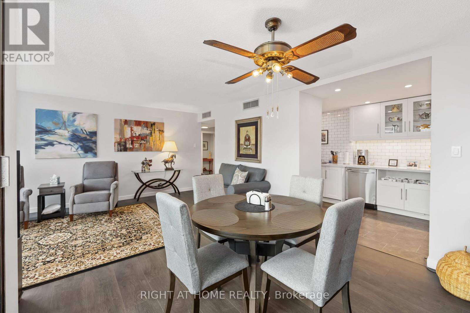 905 - 1333 Bloor Street, Mississauga, Ontario  L4Y 3T6 - Photo 10 - W12686884