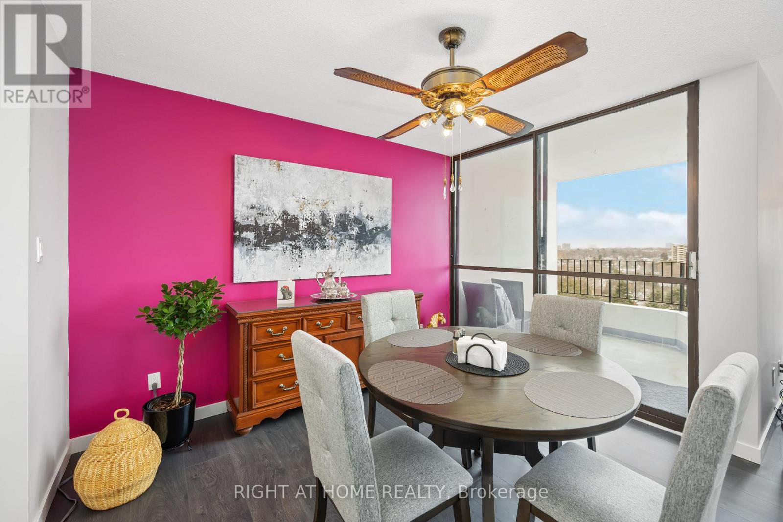 905 - 1333 Bloor Street, Mississauga, Ontario  L4Y 3T6 - Photo 11 - W12686884