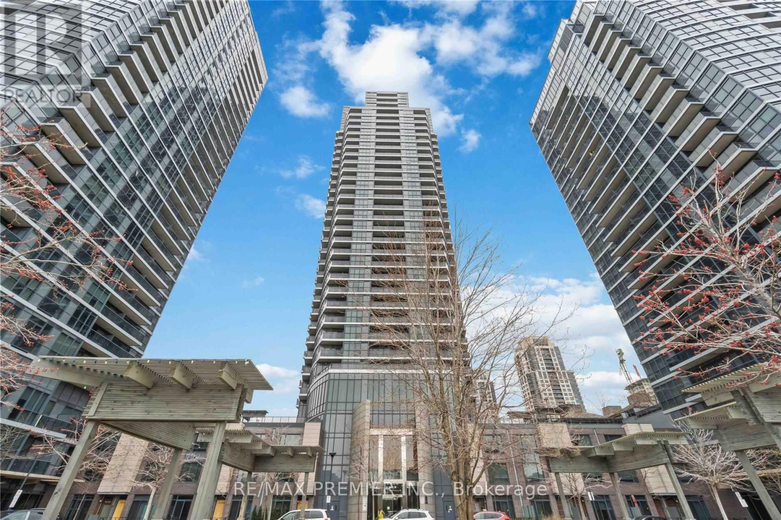 2209 - 9 Valhalla Inn Road, Toronto, Ontario  M9B 0B2 - Photo 1 - W12686910