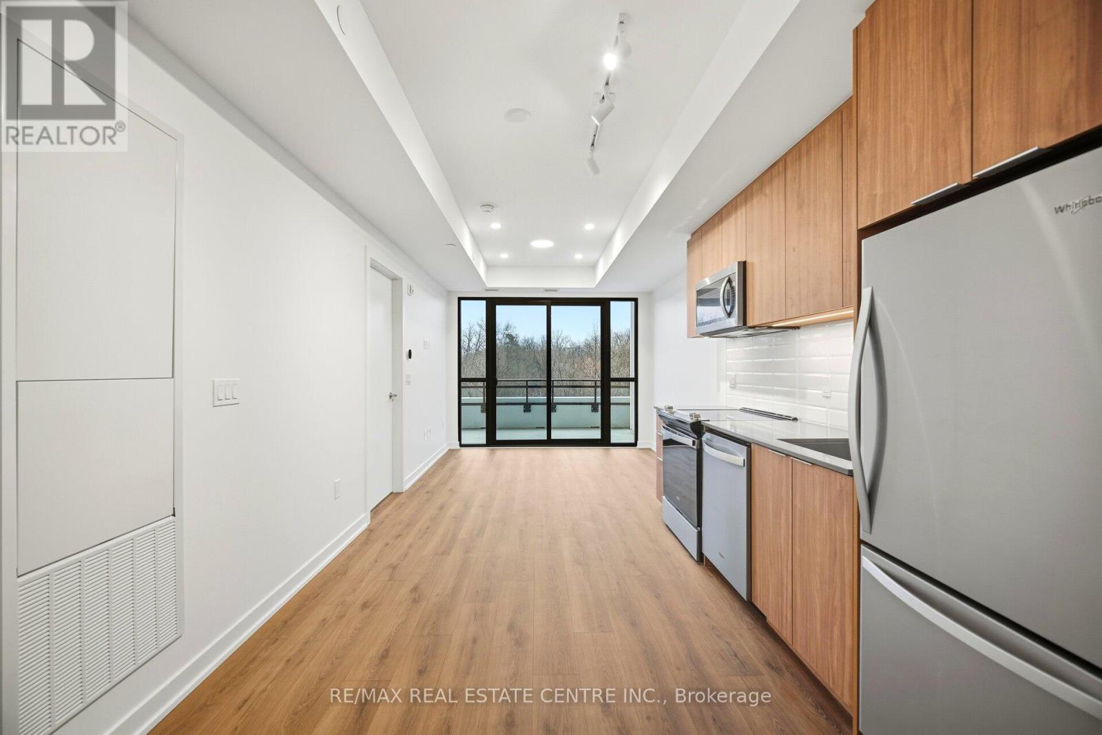 401 - 750 Whitlock Avenue, Milton, Ontario  L9E 2B4 - Photo 15 - W12686914