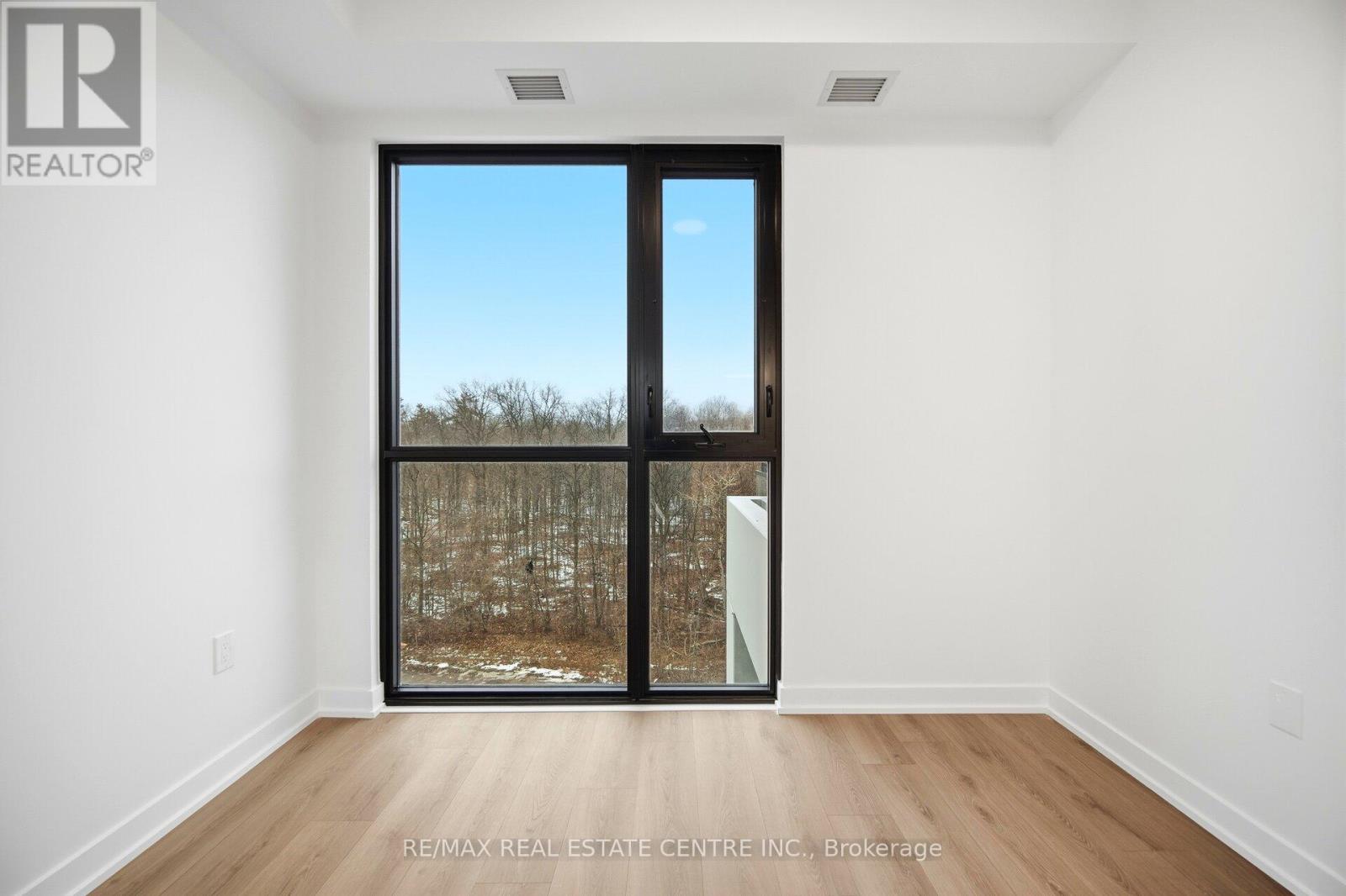 401 - 750 Whitlock Avenue, Milton, Ontario  L9E 2B4 - Photo 20 - W12686914