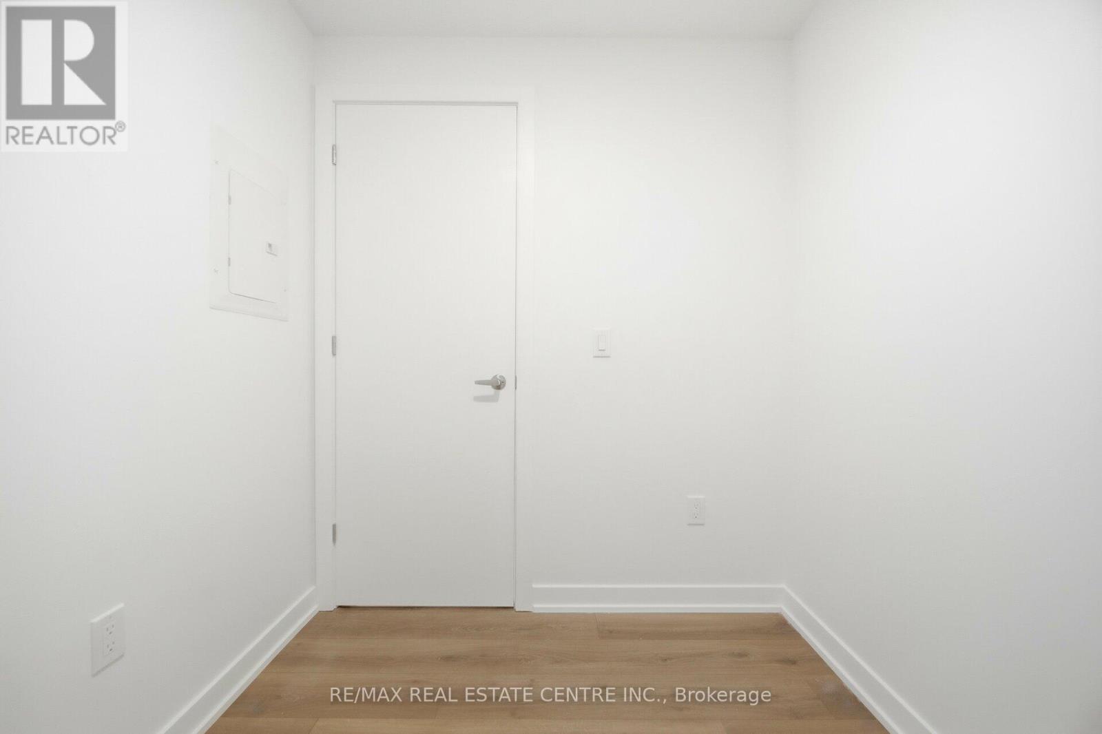 401 - 750 Whitlock Avenue, Milton, Ontario  L9E 2B4 - Photo 24 - W12686914