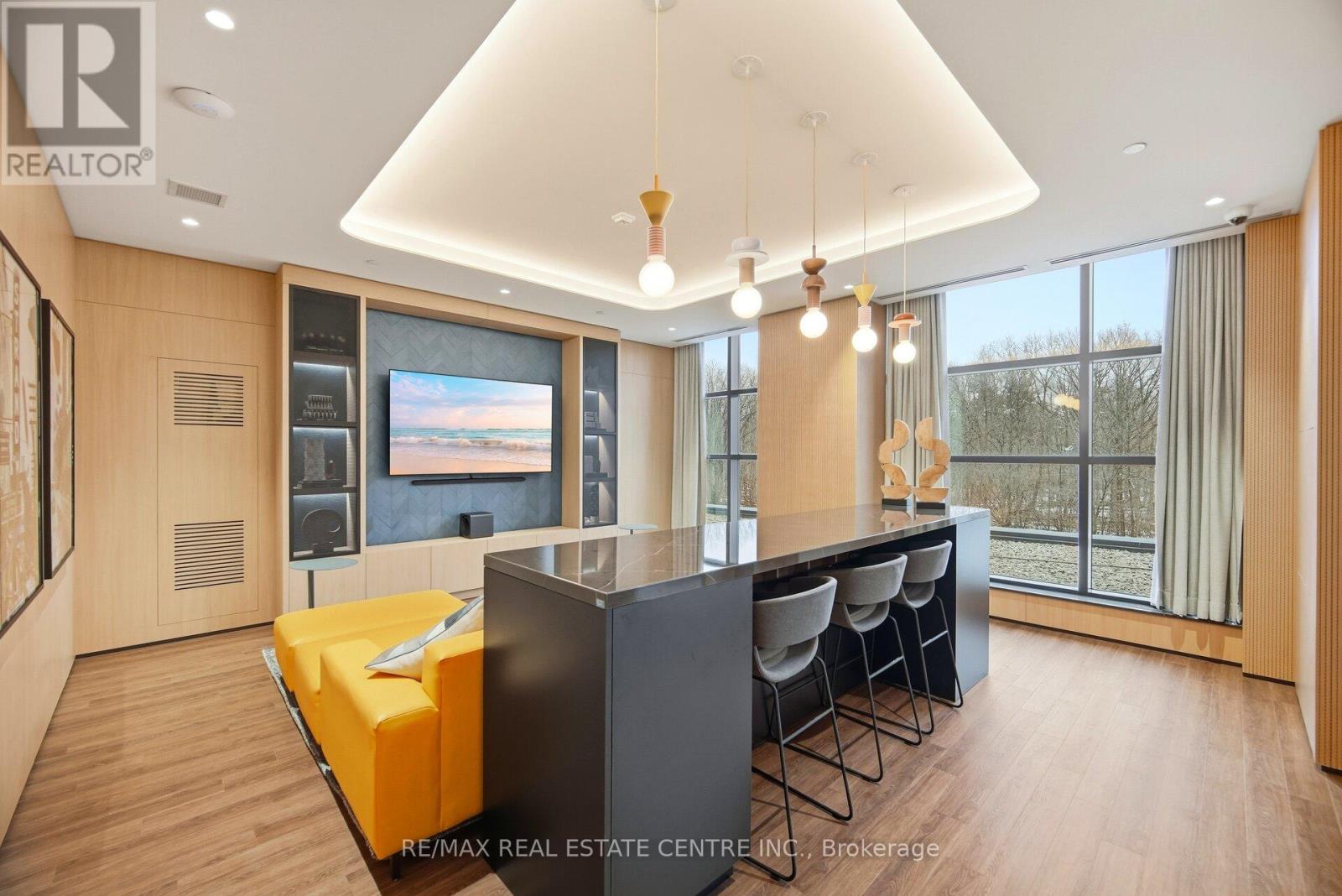 401 - 750 Whitlock Avenue, Milton, Ontario  L9E 2B4 - Photo 31 - W12686914