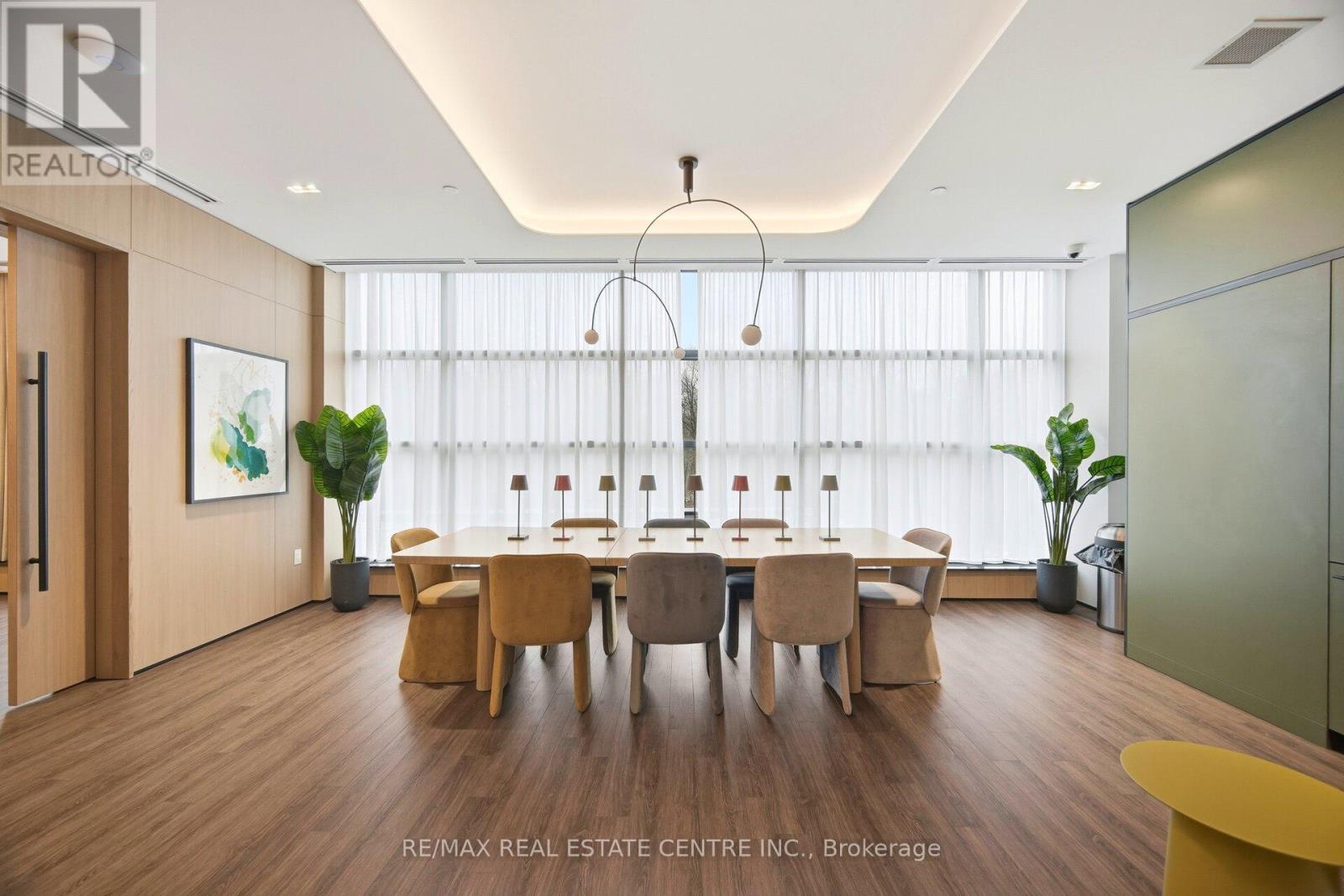 401 - 750 Whitlock Avenue, Milton, Ontario  L9E 2B4 - Photo 35 - W12686914