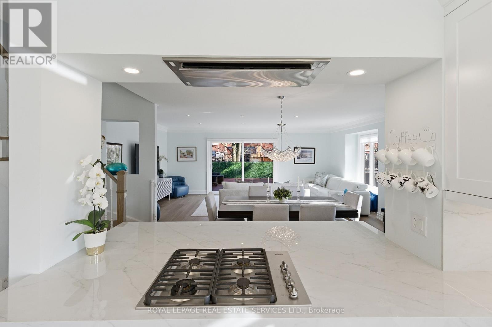 27 Southaven Place, Oakville, Ontario  L6L 6L2 - Photo 14 - W12686918