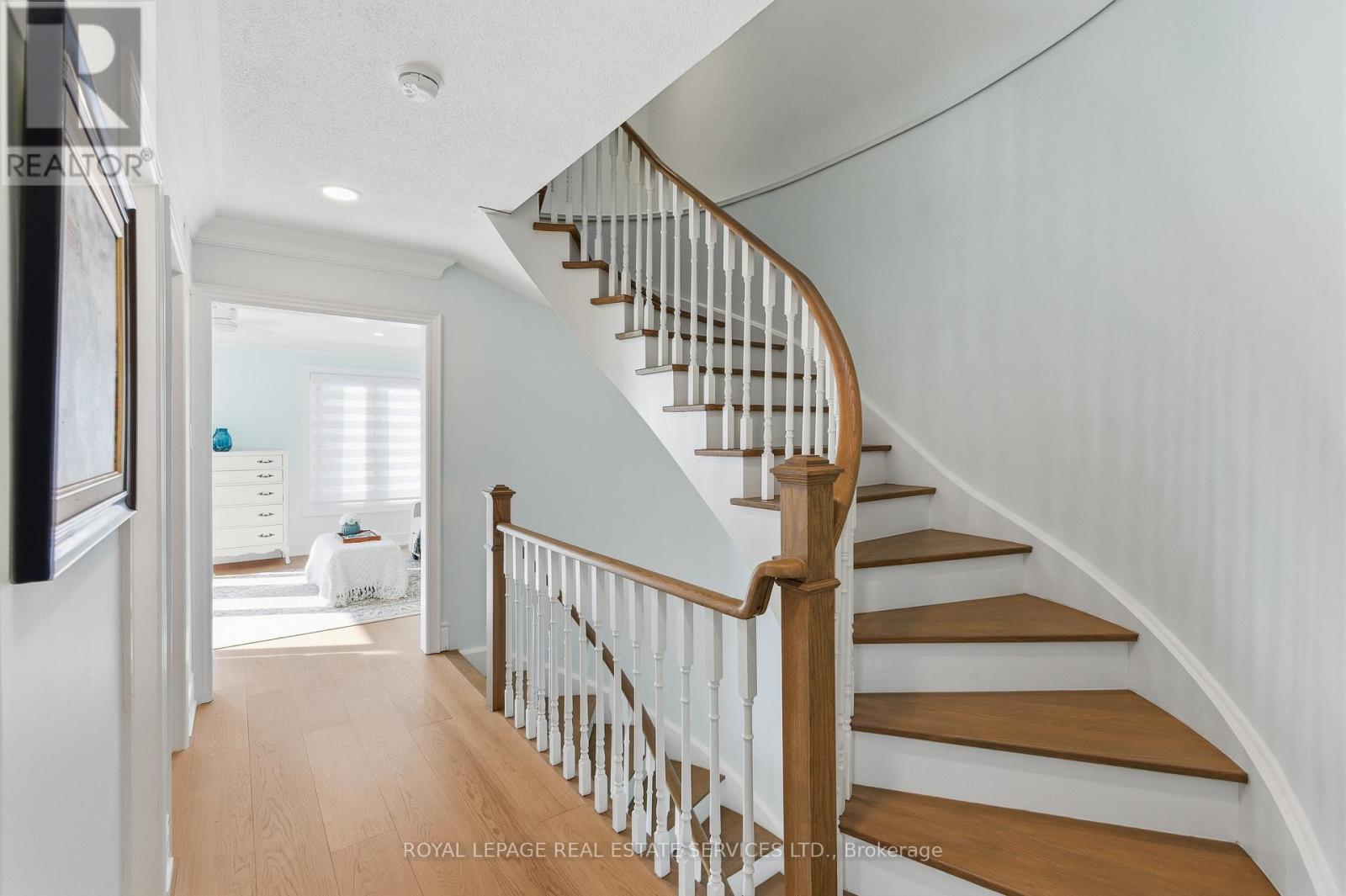 27 Southaven Place, Oakville, Ontario  L6L 6L2 - Photo 23 - W12686918