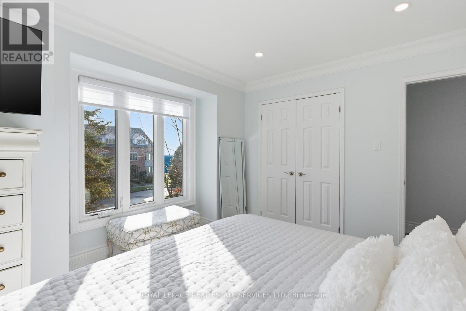 27 Southaven Place, Oakville, Ontario  L6L 6L2 - Photo 30 - W12686918