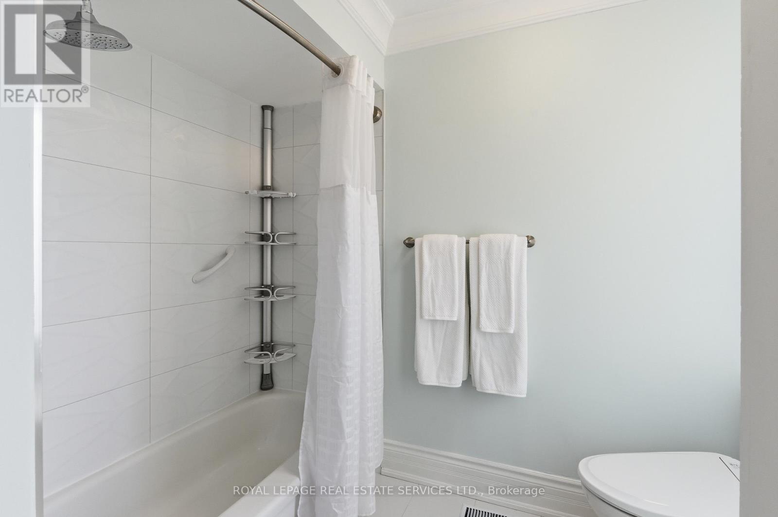 27 Southaven Place, Oakville, Ontario  L6L 6L2 - Photo 34 - W12686918