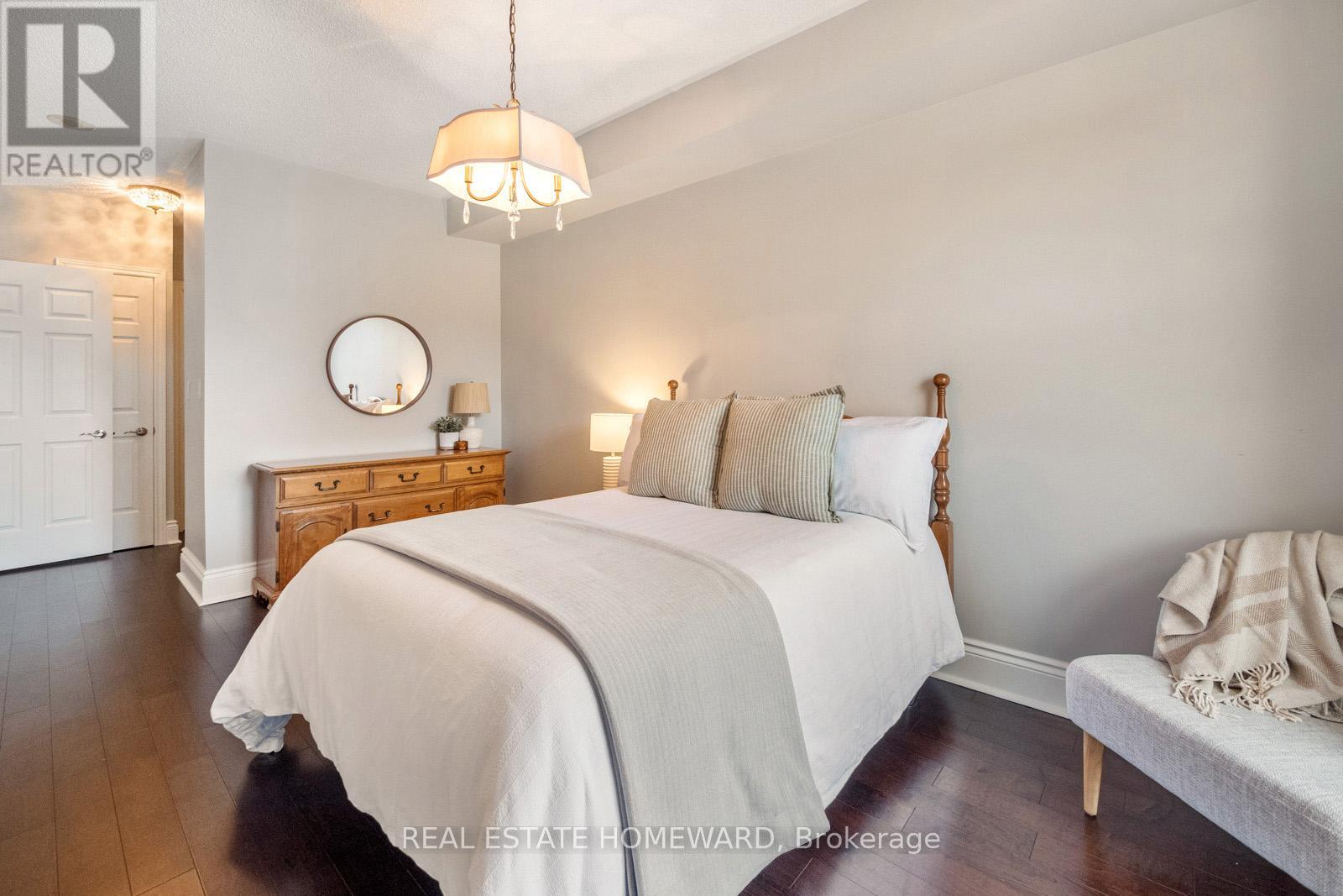 312 - 3085 Bloor Street W, Toronto, Ontario  M8X 1C9 - Photo 14 - W12686950