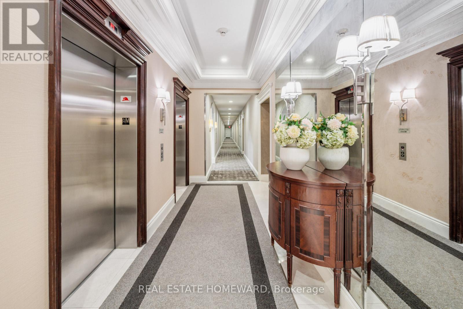 312 - 3085 Bloor Street W, Toronto, Ontario  M8X 1C9 - Photo 3 - W12686950