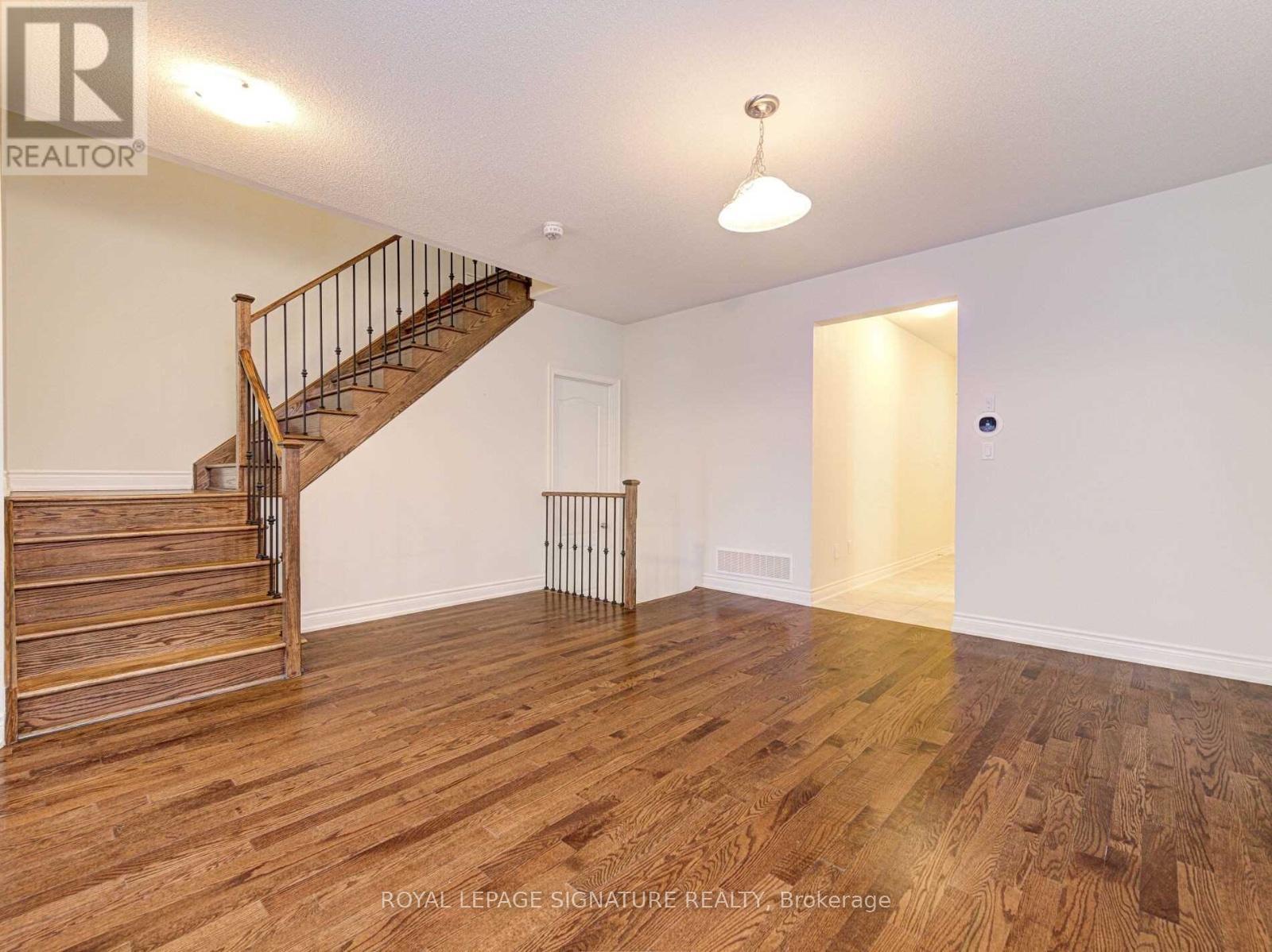 20 Dunley Crescent, Brampton, Ontario  L6X 5K3 - Photo 14 - W12686962