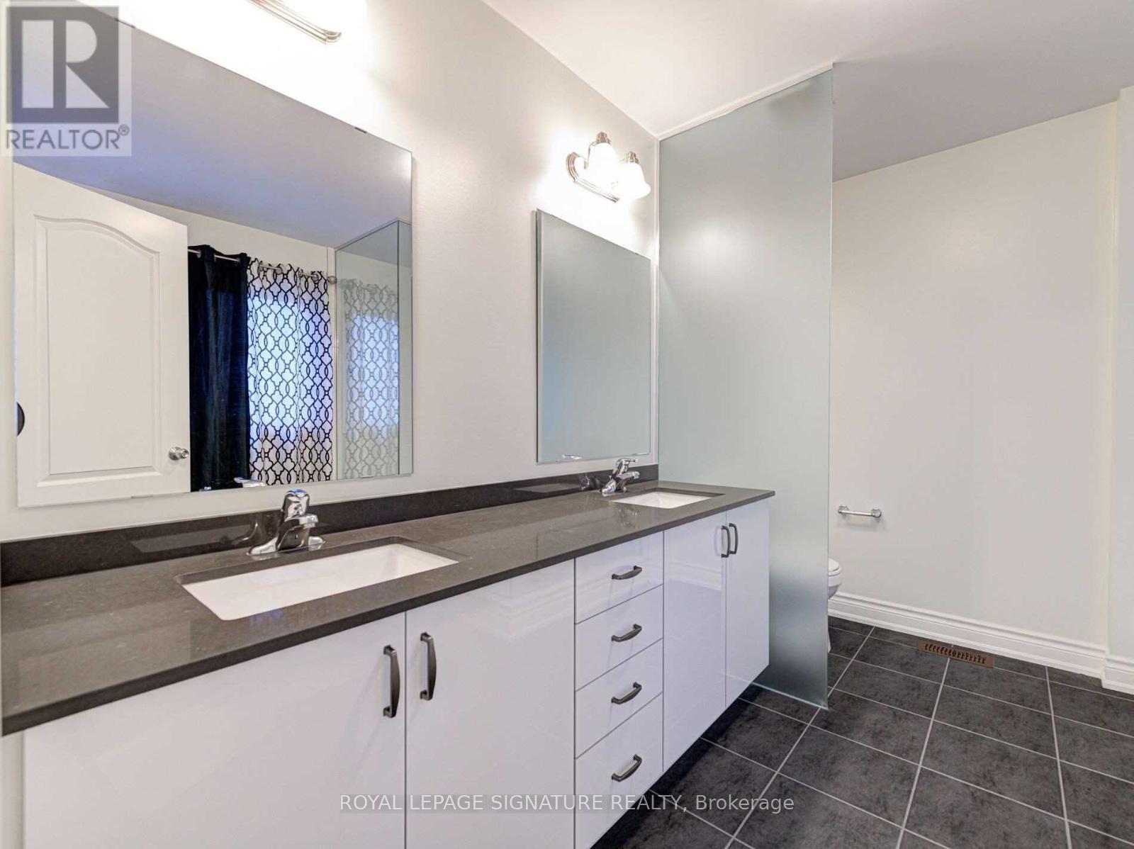 20 Dunley Crescent, Brampton, Ontario  L6X 5K3 - Photo 9 - W12686962