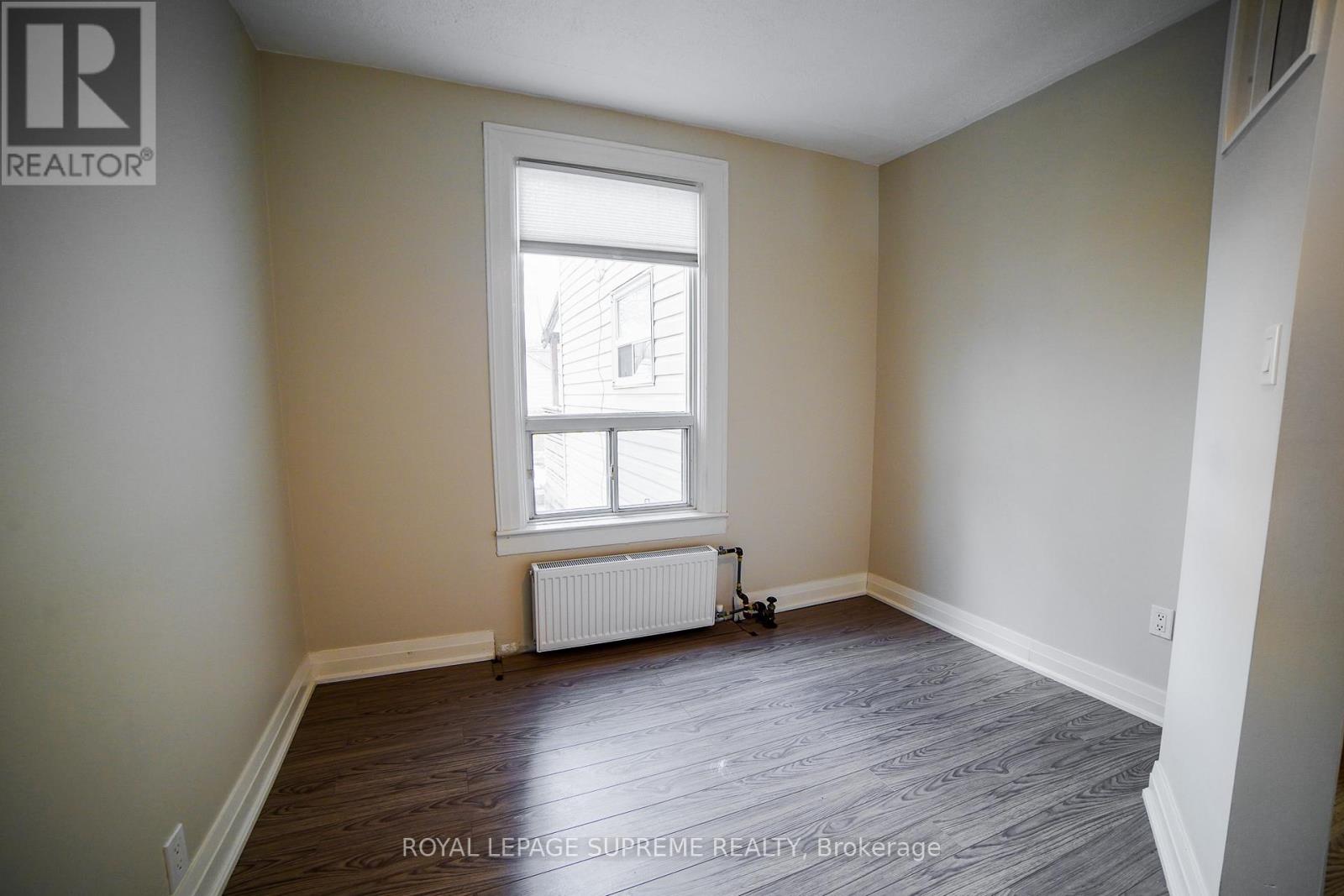 Main - 3252 Dundas Street W, Toronto, Ontario  M6P 2A3 - Photo 4 - W12687006