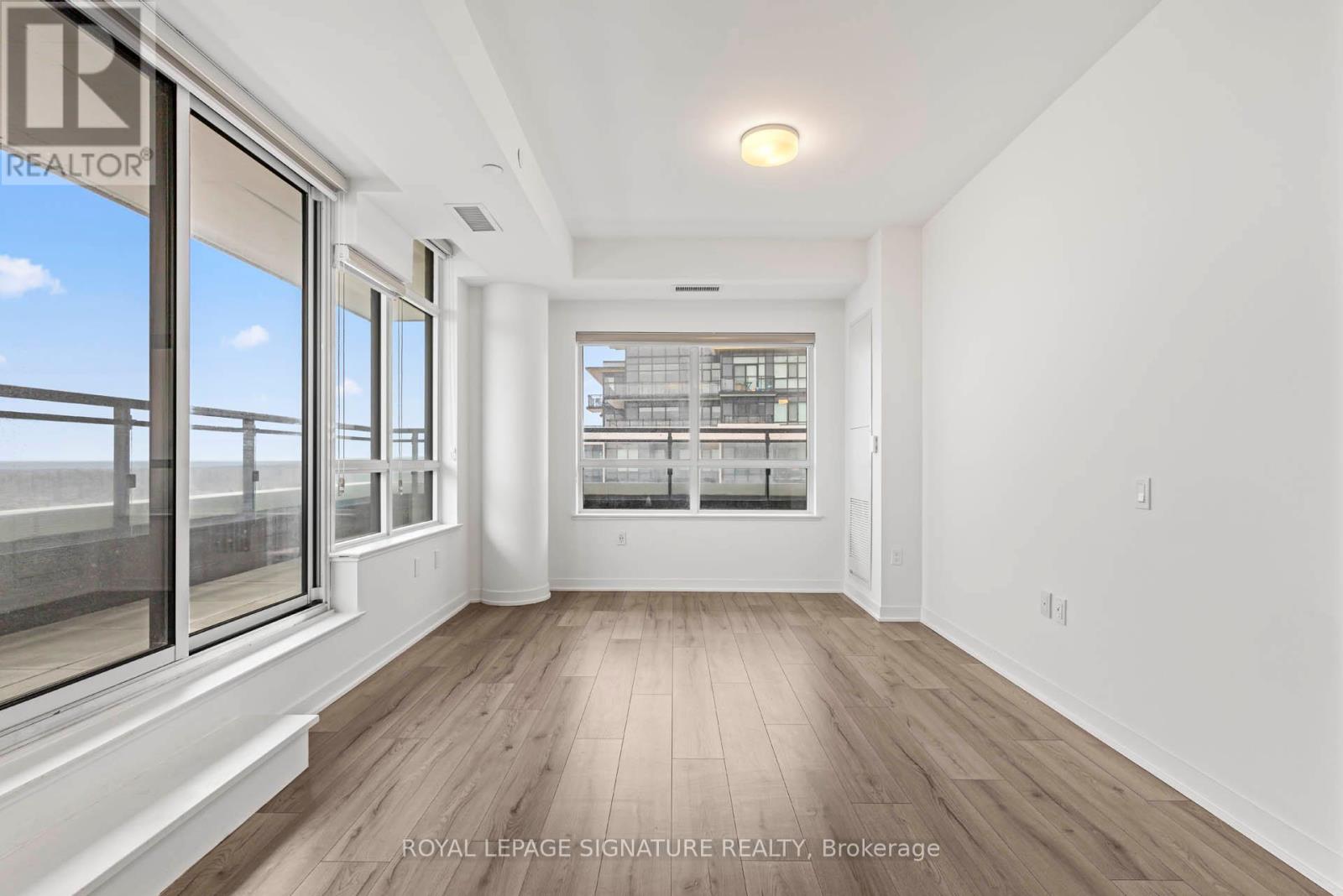 817 - 395 Dundas Street W, Oakville, Ontario  L6M 5R8 - Photo 12 - W12687010