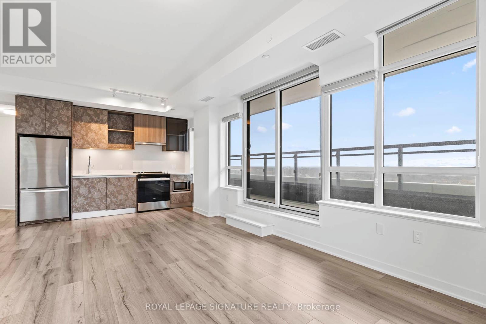 817 - 395 Dundas Street W, Oakville, Ontario  L6M 5R8 - Photo 13 - W12687010