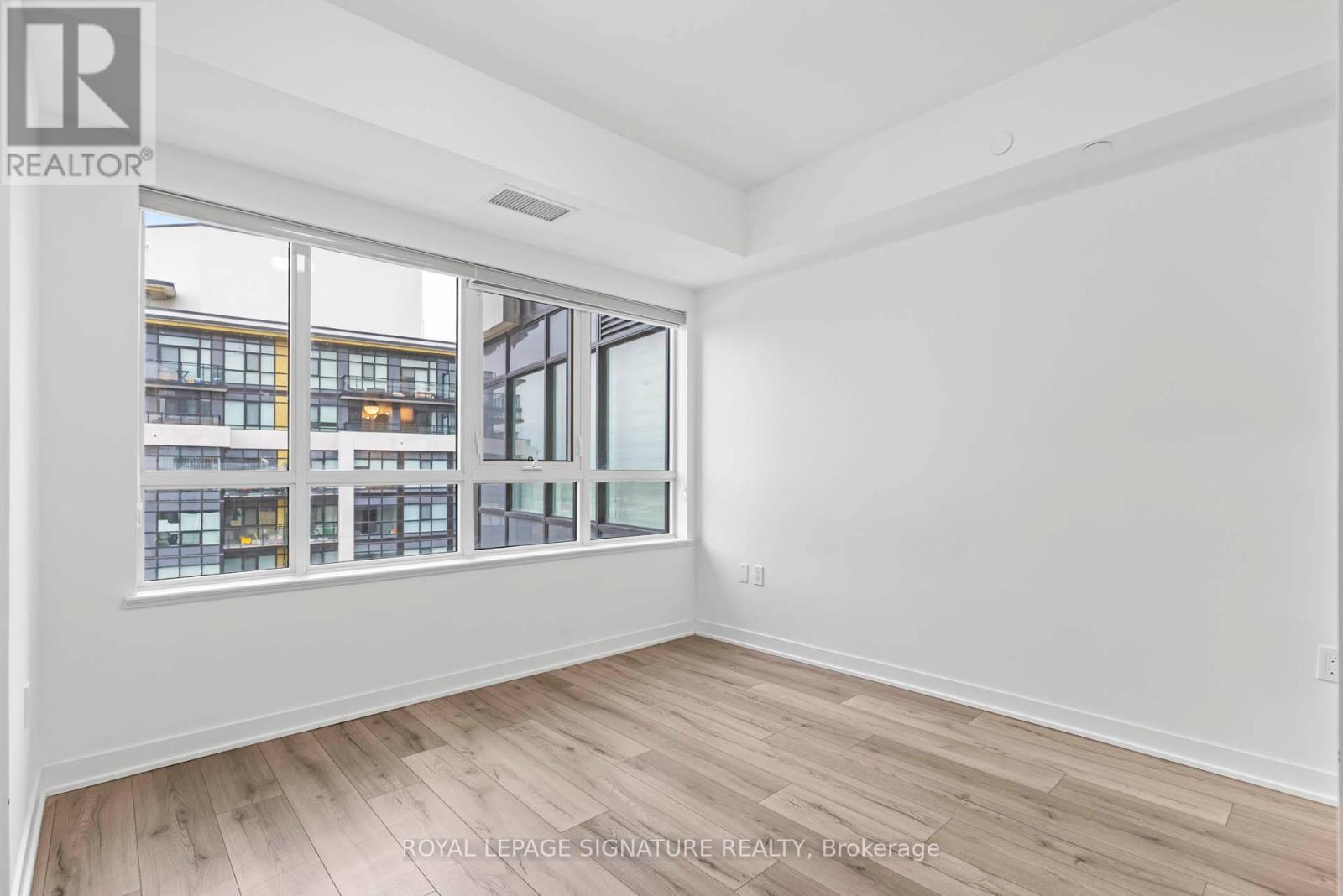 817 - 395 Dundas Street W, Oakville, Ontario  L6M 5R8 - Photo 17 - W12687010