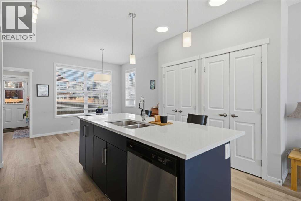 249 Masters Avenue Se, Calgary, Alberta  T3M 2C1 - Photo 11 - A2276654