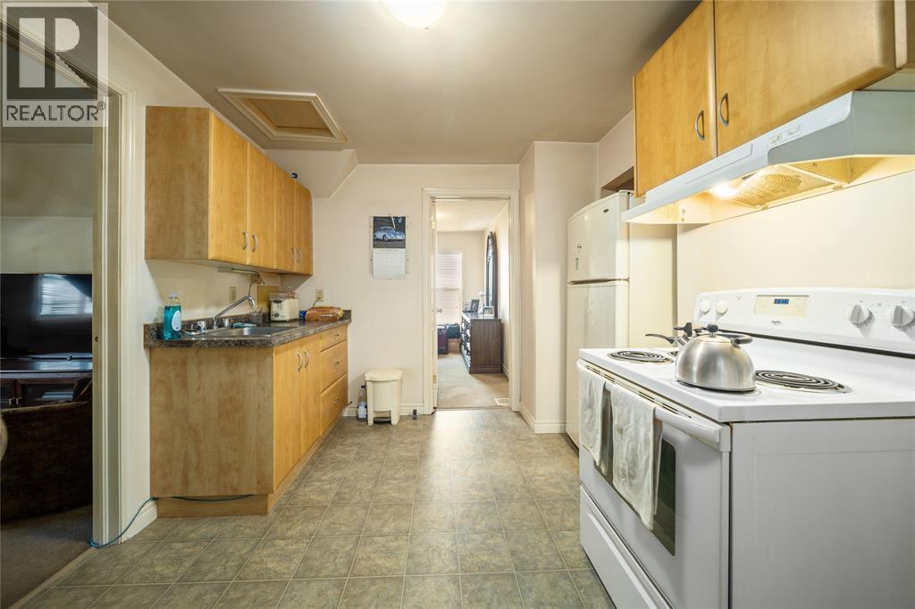 404 Russell Street, Sarnia, Ontario  N7T 3M7 - Photo 17 - 26000724