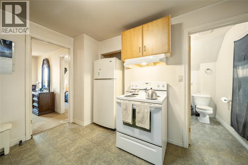 404 Russell Street, Sarnia, Ontario  N7T 3M7 - Photo 18 - 26000724