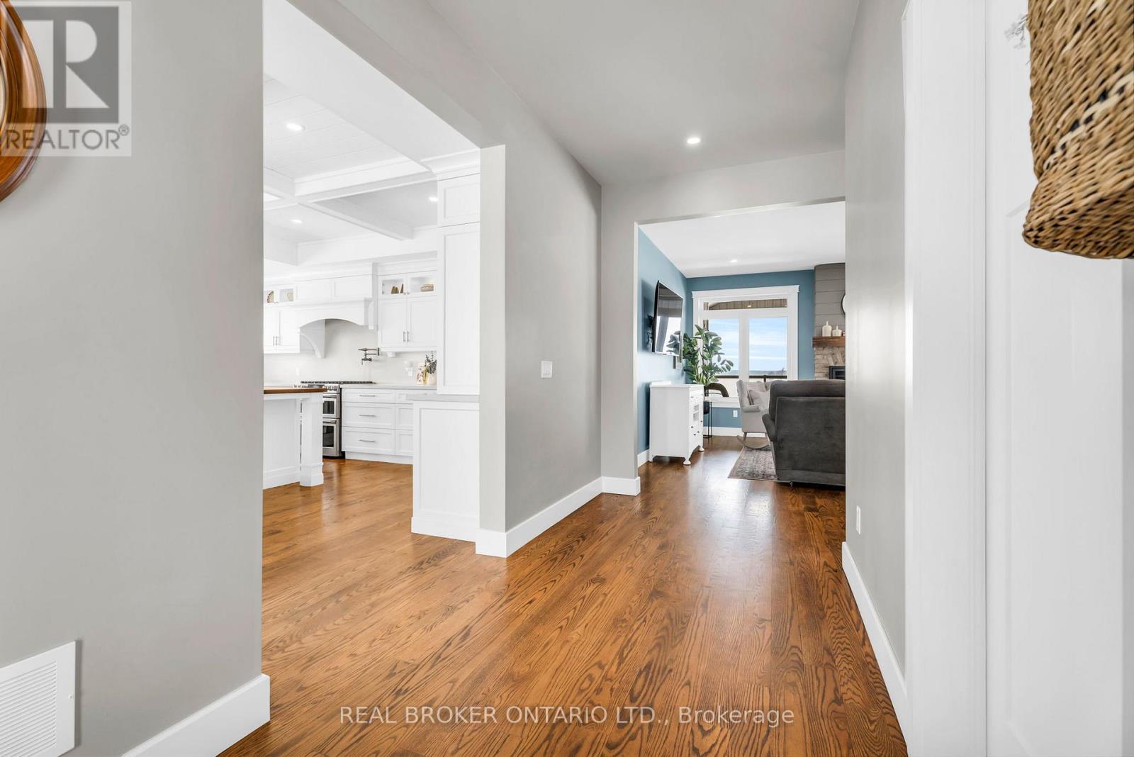 706249 County Road 21, Mulmur, Ontario  L9V 0W4 - Photo 3 - X12686808