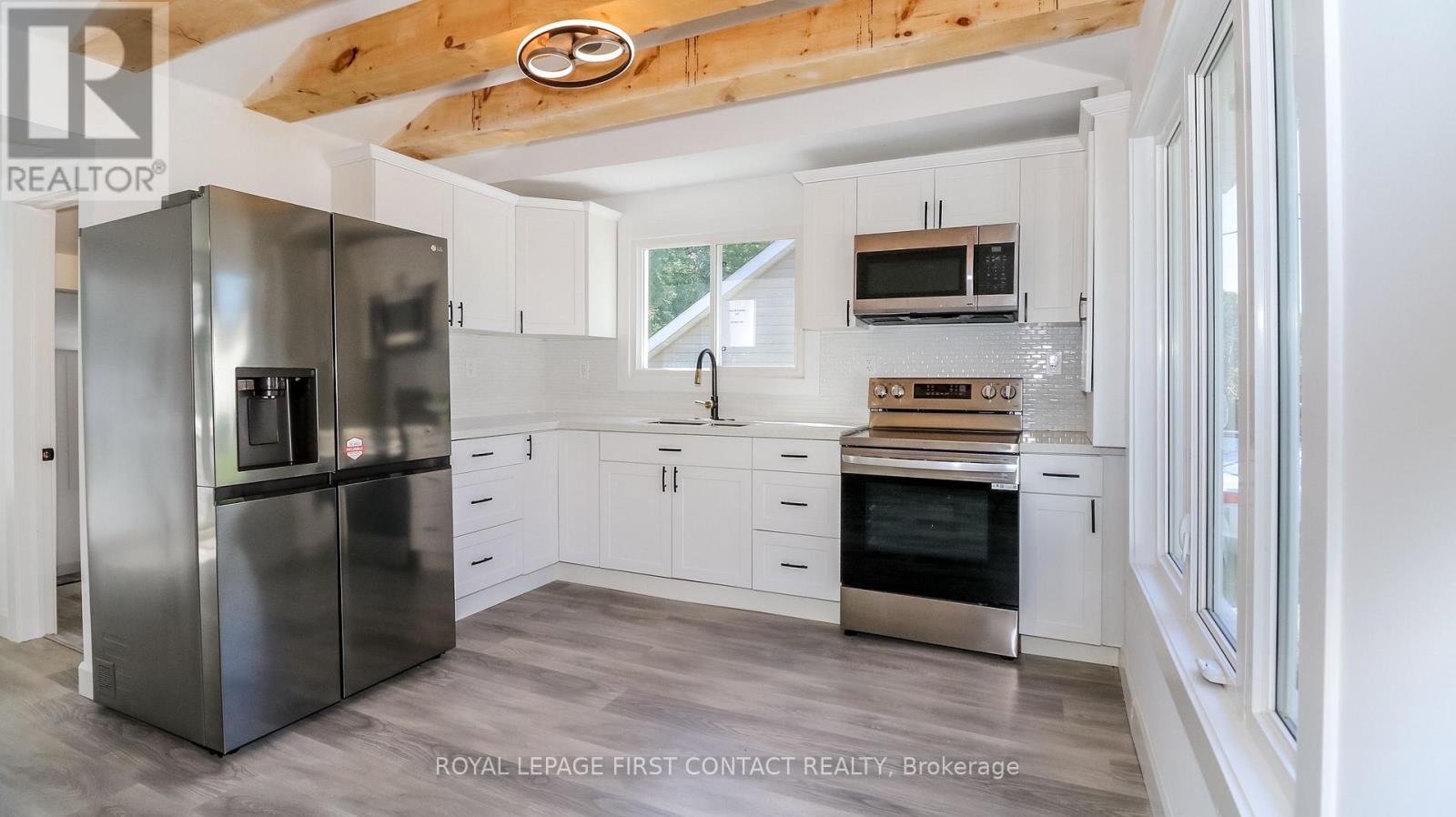 16 Lime Street, Kawartha Lakes, Ontario  K0M 1K0 - Photo 11 - X12686904