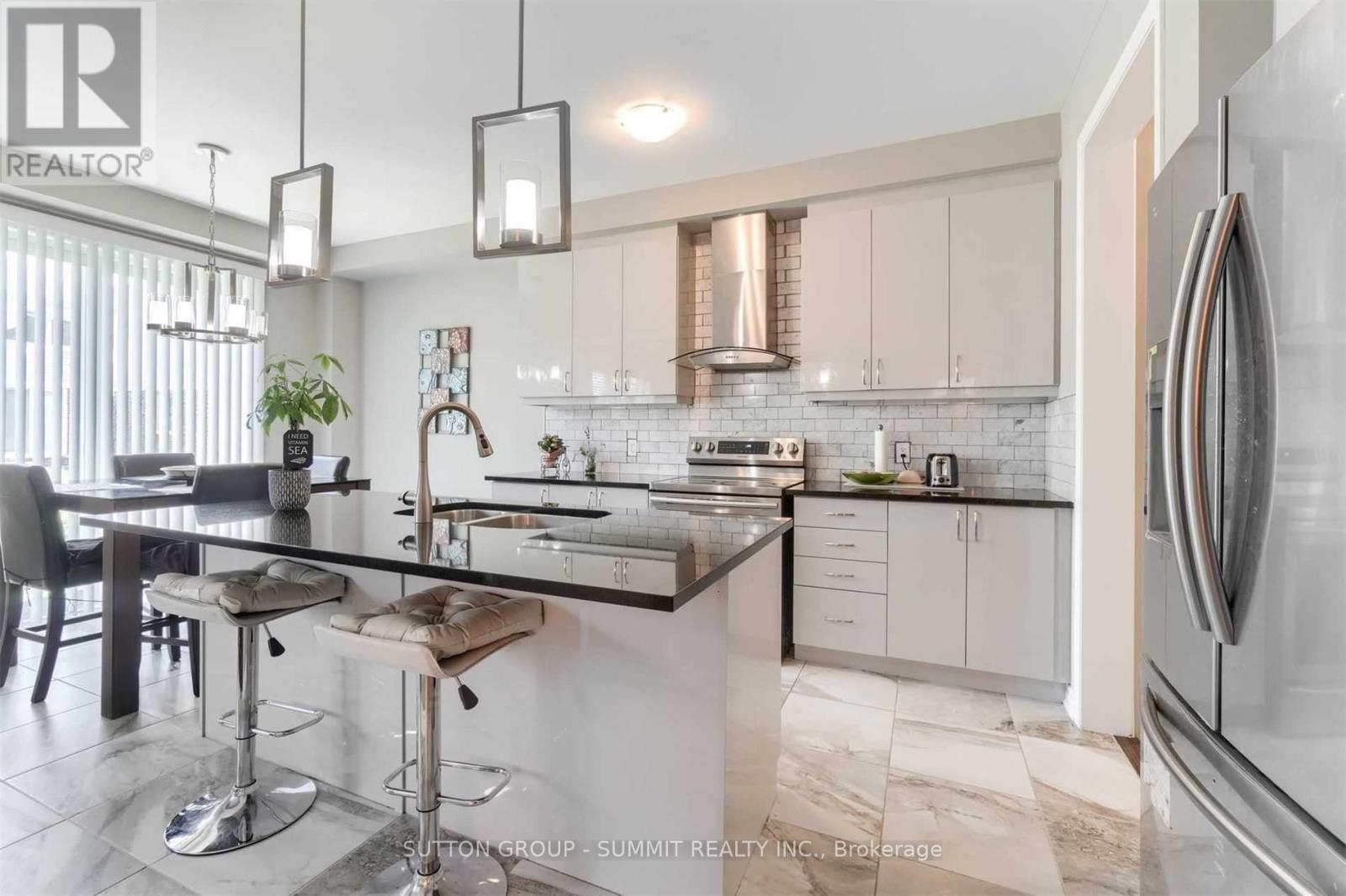 68 Wannamaker Crescent, Cambridge, Ontario  N2E 0C5 - Photo 11 - X12686932