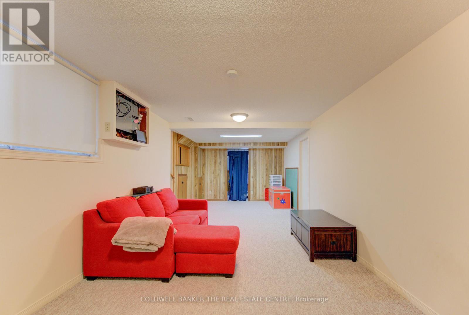 98 Shea Crescent, Kitchener, Ontario  N2E 1E8 - Photo 15 - X12686970