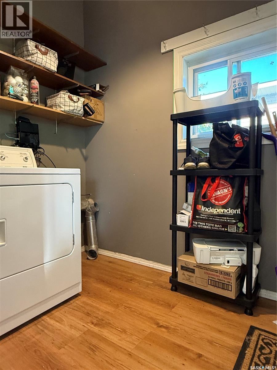 573 4th Avenue W, Melville, Saskatchewan  S0A 2P0 - Photo 2 - SK026643