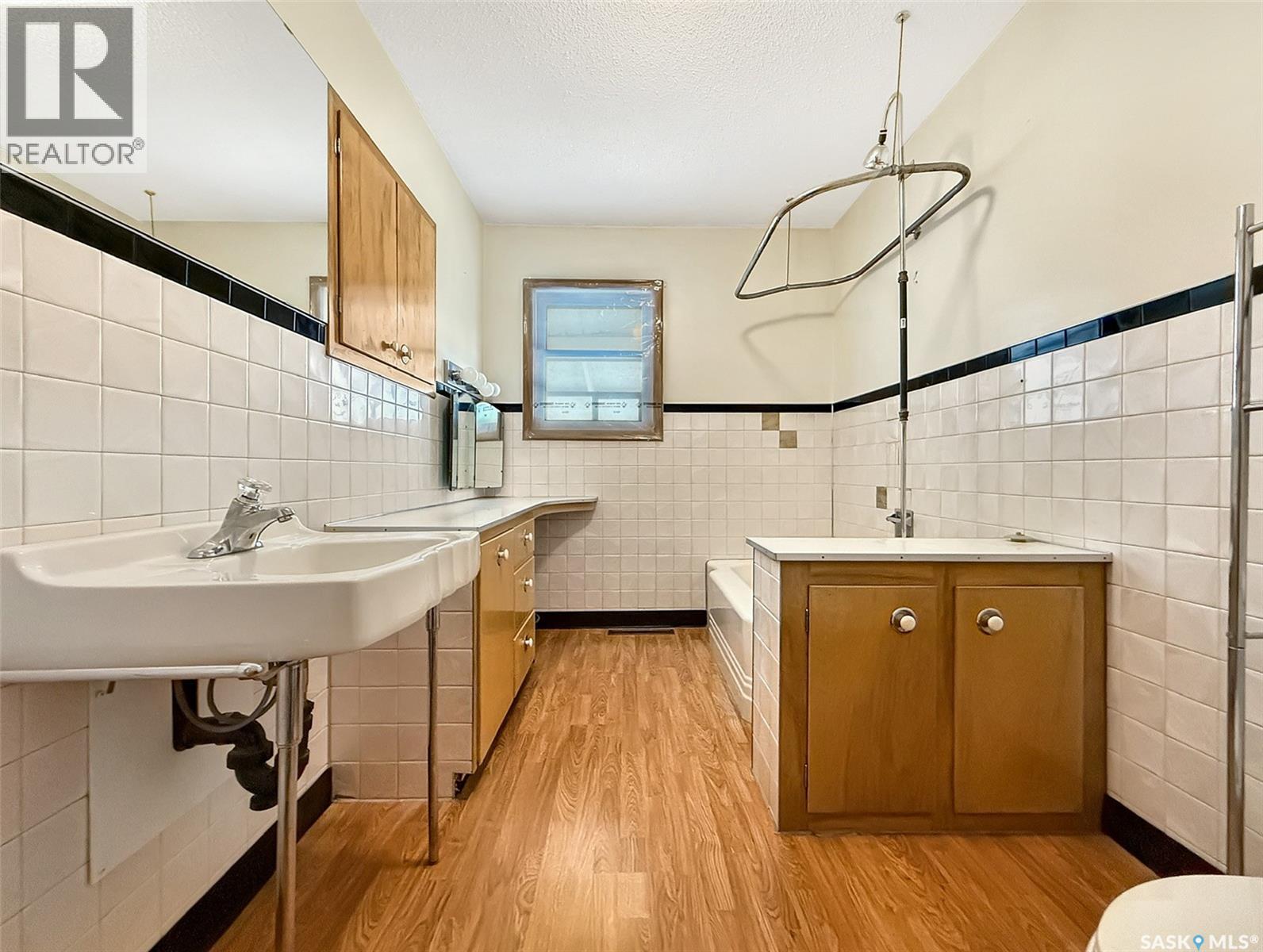 611 North Hill Drive, Swift Current, Saskatchewan  S9H 1X3 - Photo 12 - SK026637